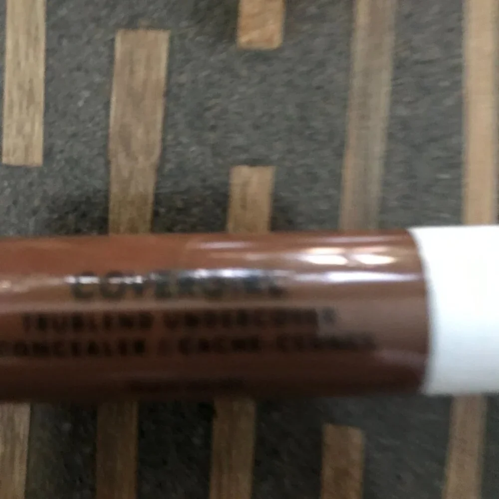 LOT Dark Tone Hide Concealer e.l.f. Camo CC Cream Covergirl Concealer Foundation